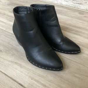 Boohoo black studded boots